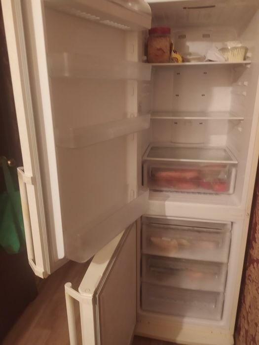 Продам холодильник