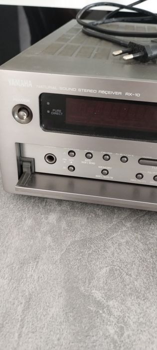 Yamaha amplituner