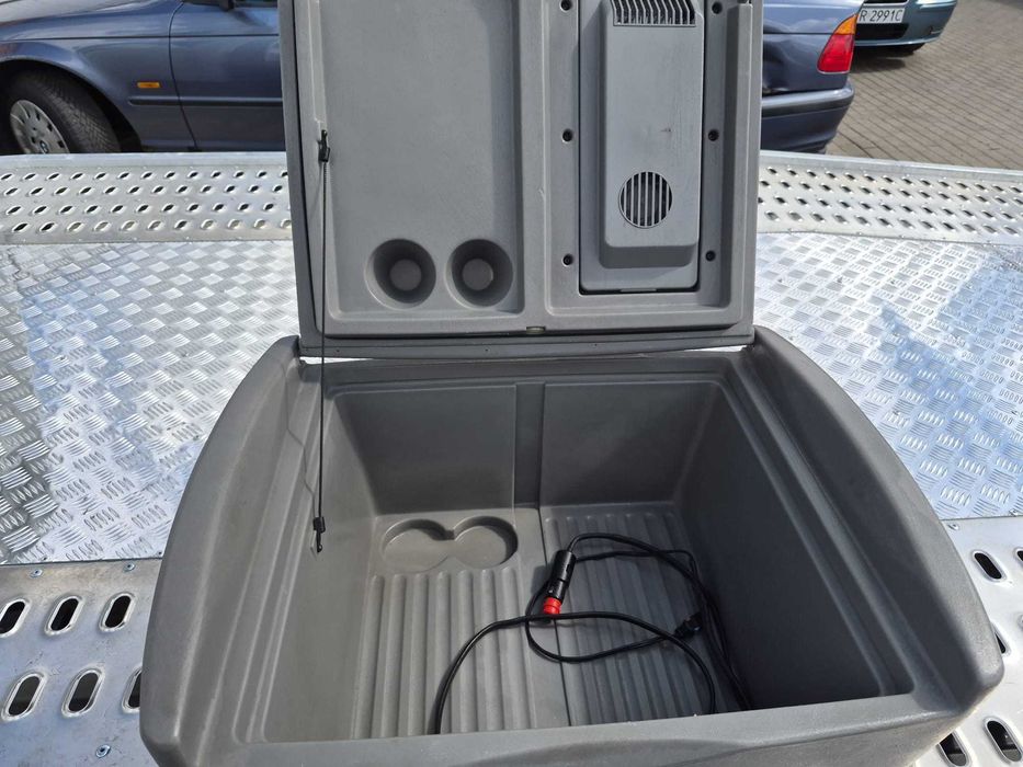 Lodówka samochodowa VW T4