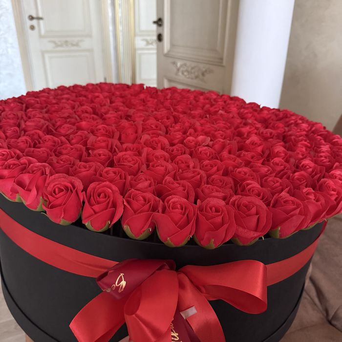 Бокс троянд Квіти Троянди мильні 300 роз подарунок на 8 березня