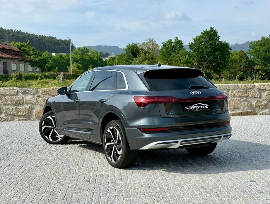 Audi e-tron 55 quattro S line