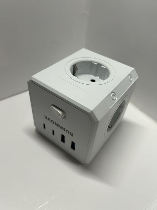 Wielofunkcyjne Gniazdo Kostkowe 8 w 1
