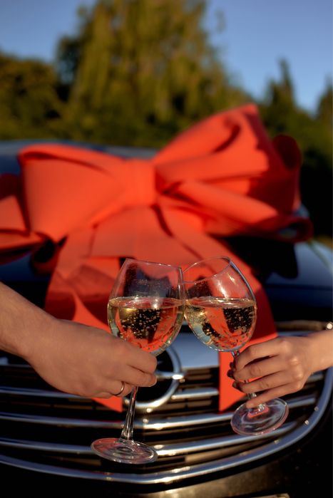 Бант на автомобіль оренда