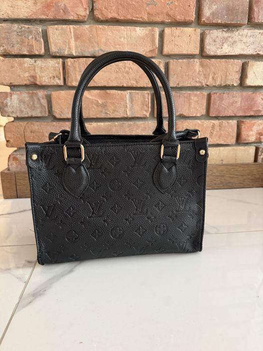 Torebka damska kuferek