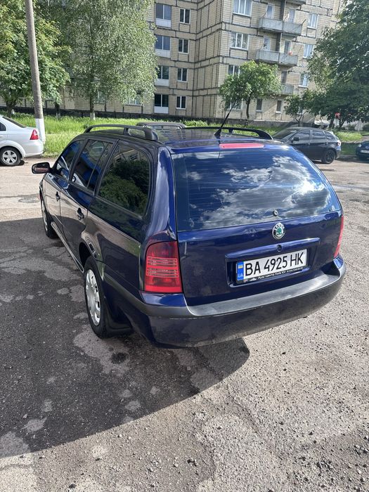 Продам шкоду тур 1,6 бензин