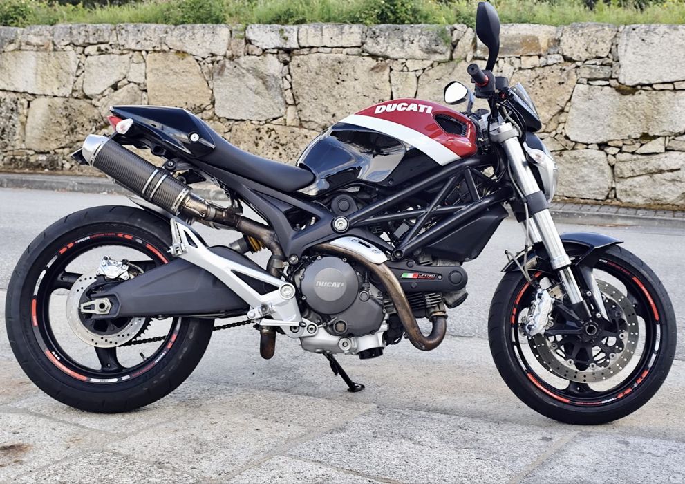 Ducati moster 696