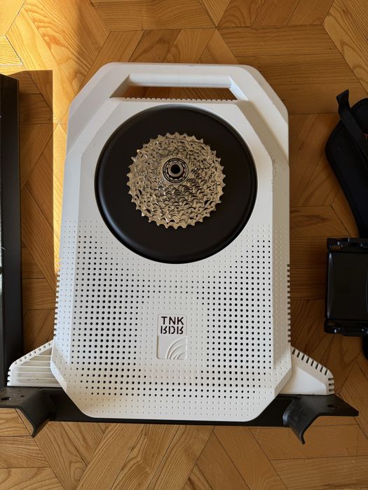 ThinkRider XXPRO Direct Drive Inteligentny trenażer rowerowy