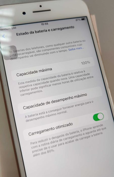 Apple · iPhone 8 Plus · 64 GB · Dourado