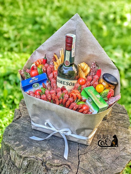 У НАЯВНОСТІ КІНДЕР БОКСИ/ смачні букети, м'ясний/ із сухофруктів