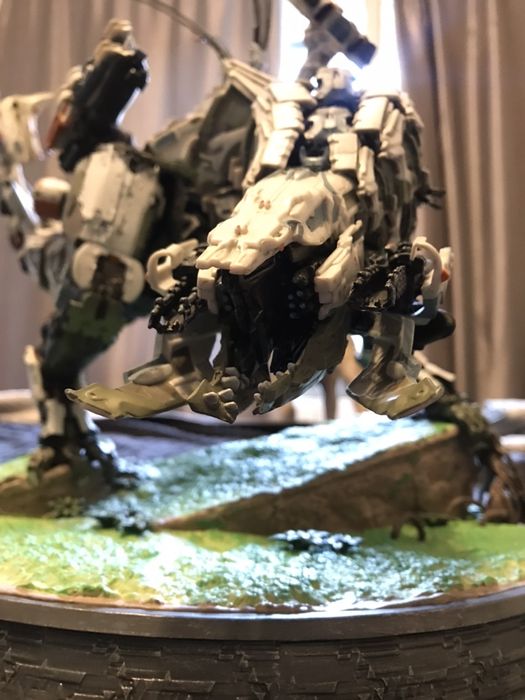 Horizon Zero Dawn The Thunderjaw Collection statue. Limited edition
