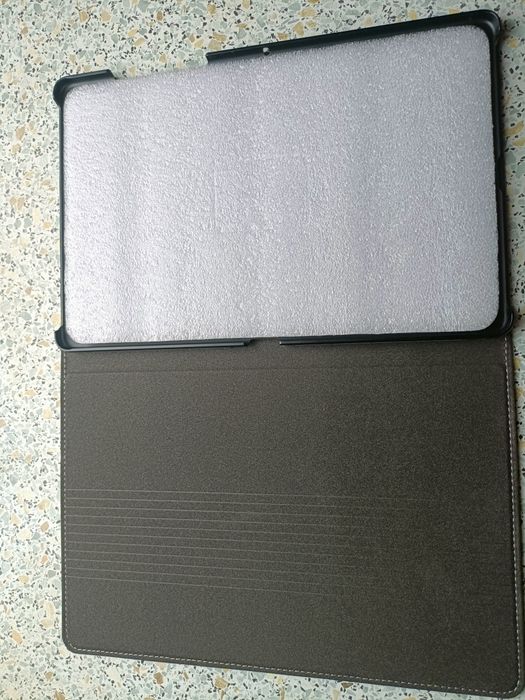 Etui na tablet 11 cali