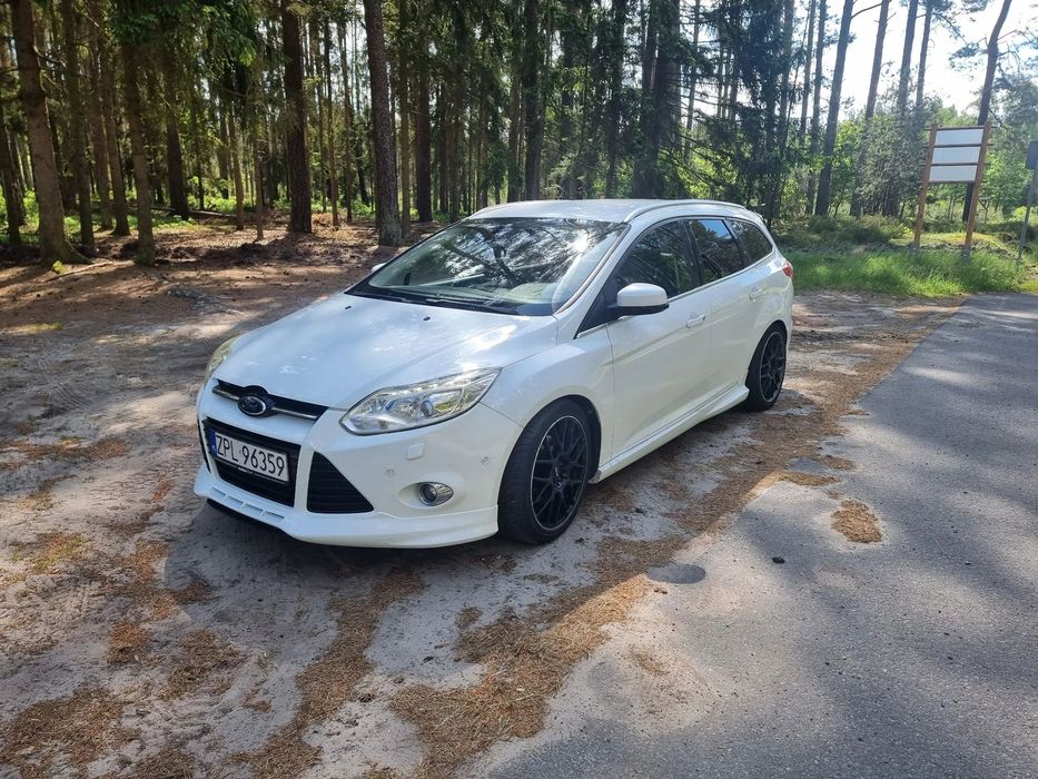 Ford Focus Kombi 220 tys km, do naprawy, bardzo dobrze wyposażony, spoilery