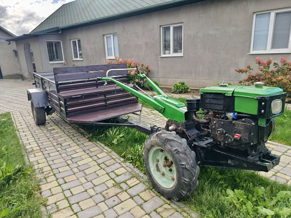 Мотоблок Зубр 8к.с з причепом, фрезою та плужком