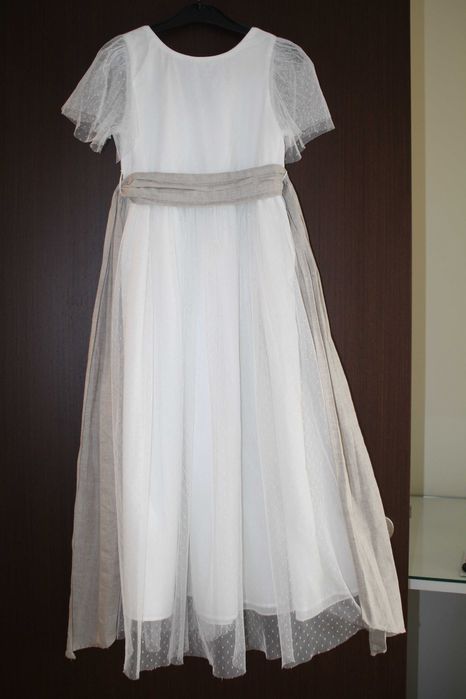 DOIS vestidos cerimónia menina 9 e 11anos. Ofereço sapatos