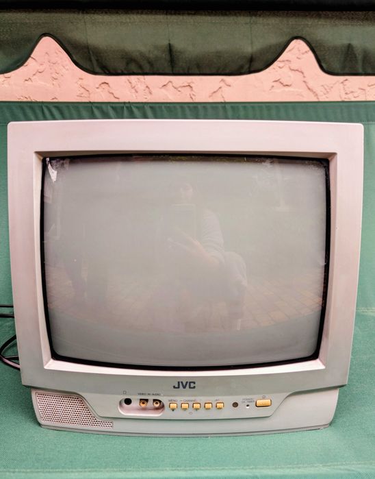 Телевізор JVC AV-1415EE (14 дюймів) в гарному робочому стані