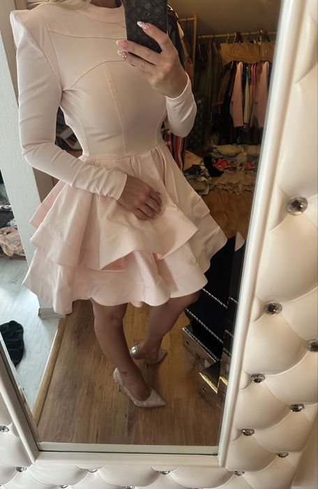 Elegancka sukienka pudrowy róż Lou