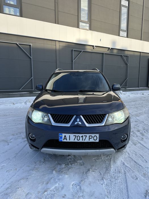 Mitsubishi Outlander XL 2008. Газ/Бензин 2.4