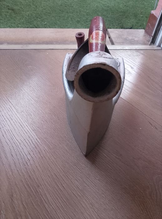 Ferro de engomar antigo64285124993409121