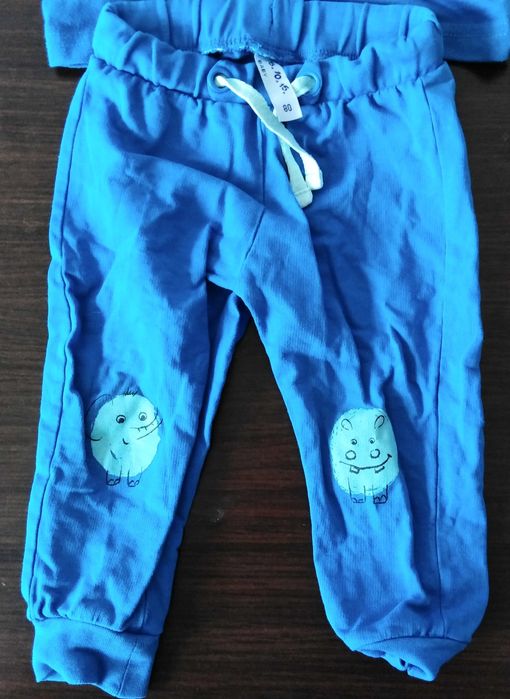 Niebieski komplet t-shirt (koszulka) i spodenki rozmiar 80