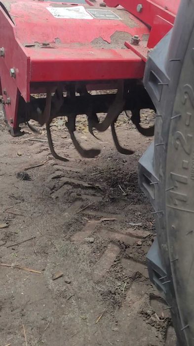 Продам трактор dw 404 ad