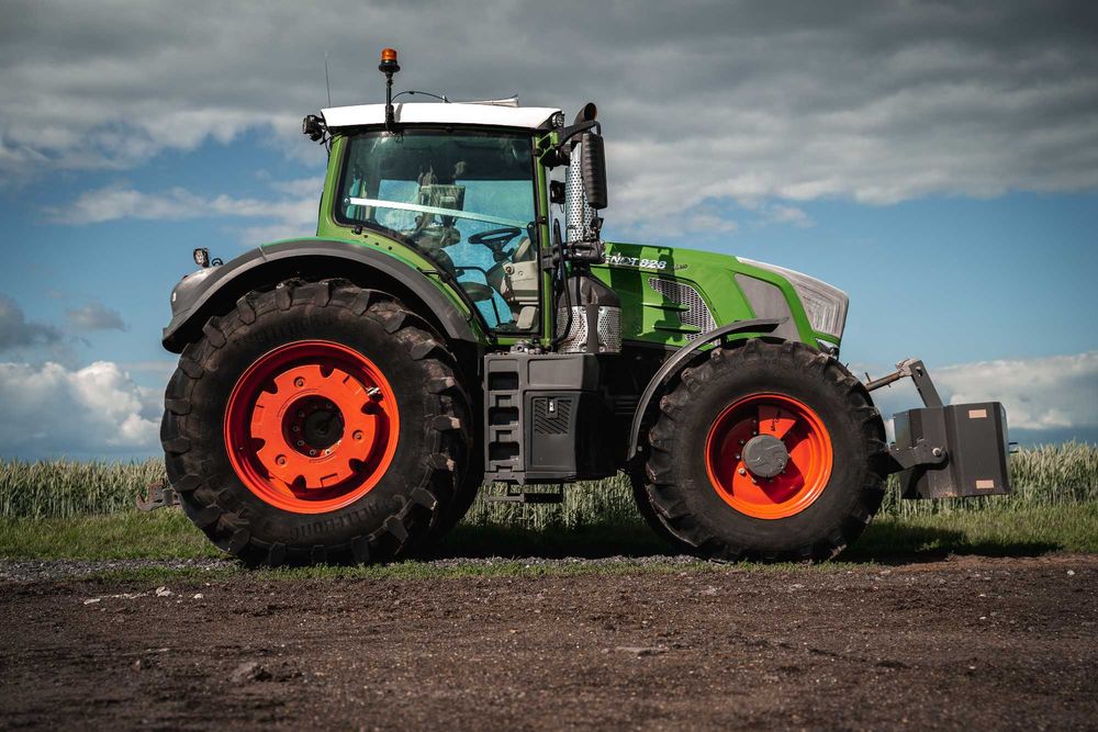FENDT 828 vario profi plus