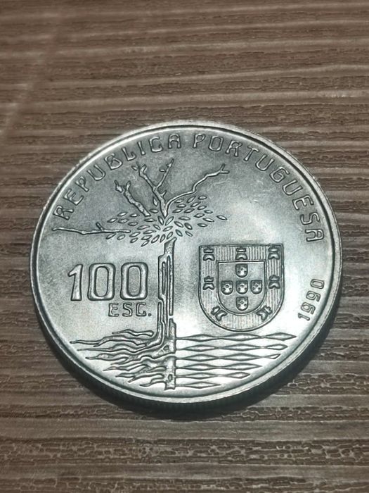 Moedas comemorativas de 100 escudos