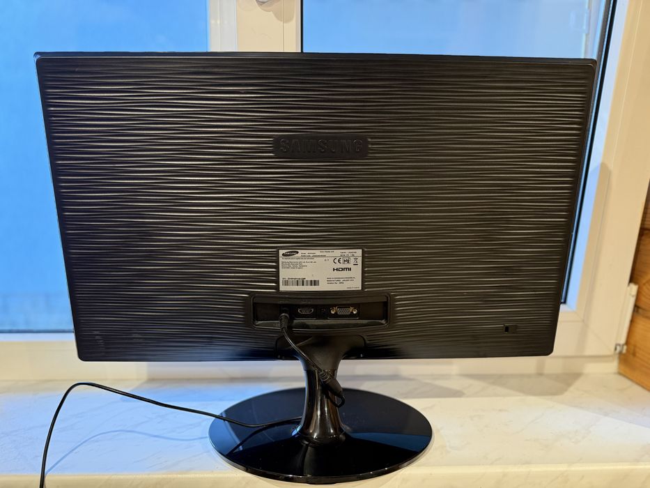 Монітор Samsung S24D300Н