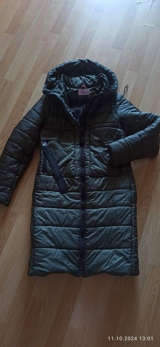 Куртка,пуховик, цвет хаки