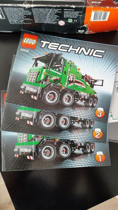 LEGO technic 42008 pomoc drogowa klocki 100%, pudło, instrukcja