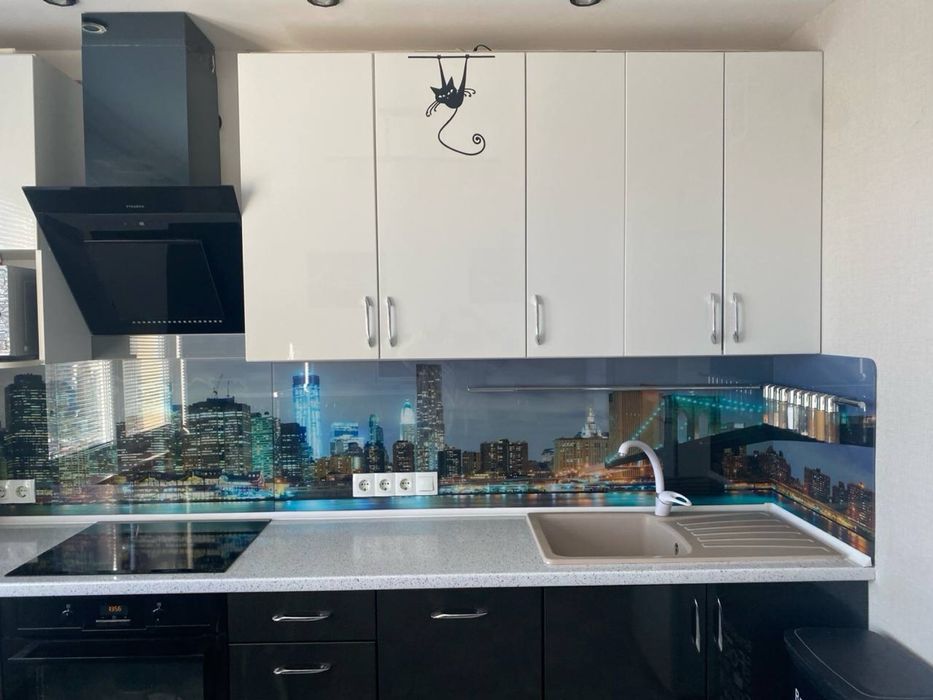 Оренда чудовоі  3к  квартири по вул Хорольська, 1А.