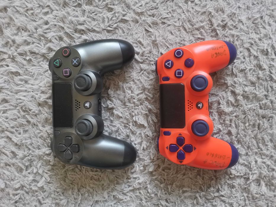 PS4 PRO + 4 Kontrolery