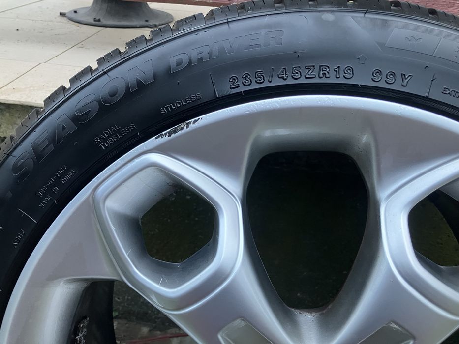 Alufelgi 19 5x108 Ford 235/45R19