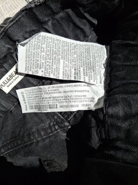 Чорні джинси жіночі Pull & Bear