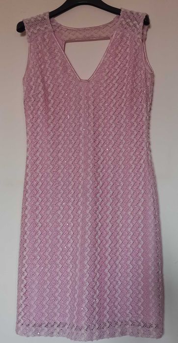 Vestido em renda rosa