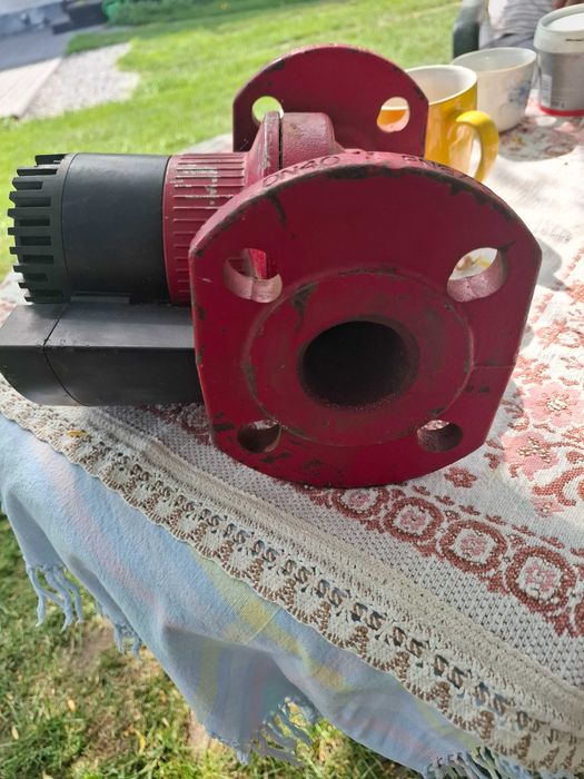 Pompa Grundfos Magna