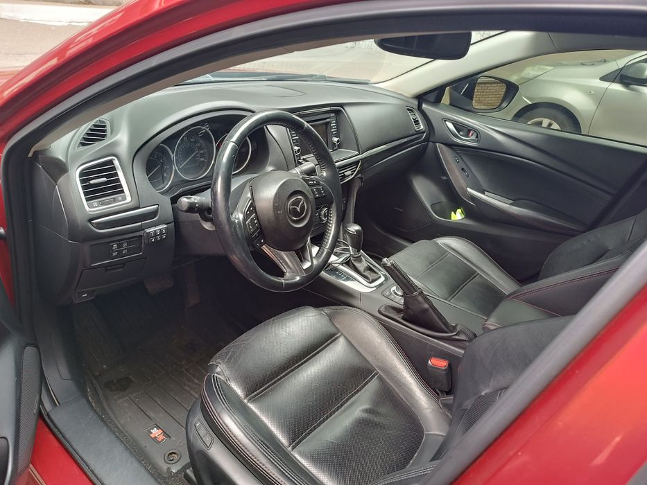 Продам свою машину. Mazda 6, 2,5 бензин, 2014 року.