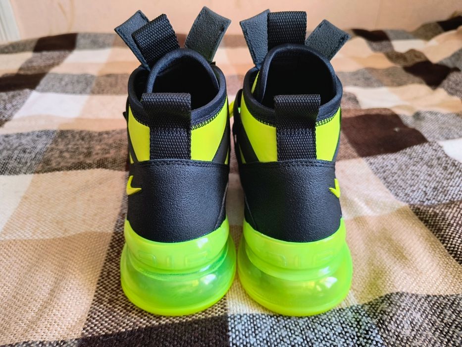 Кросівки Nike Air Force 270 Utility Volt