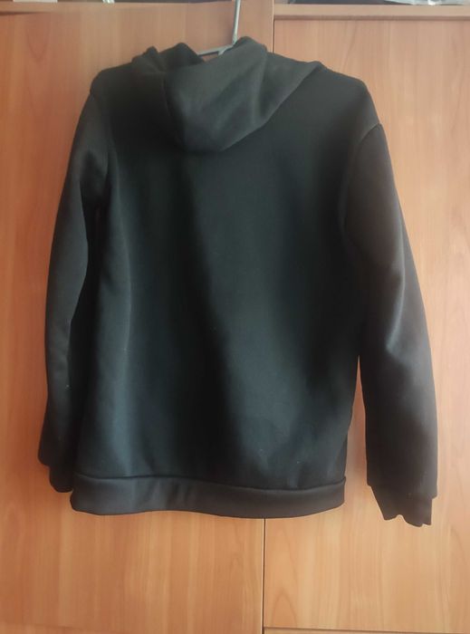 Czarna bluza damska z kapturem