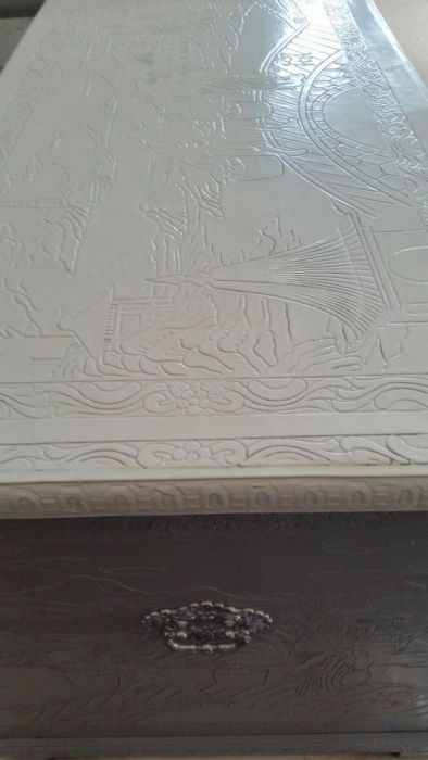 Móvel Baú antigo restaurado