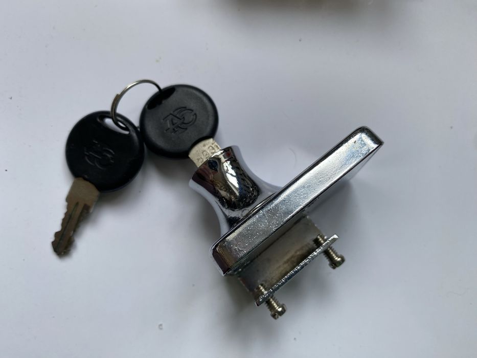 Замок мебельный , петли ДВП/Стекло