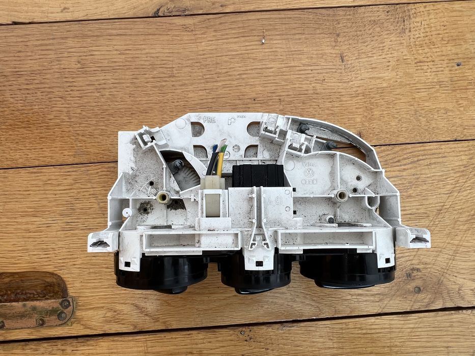 Блок Volkswagen Golf IV Bora регулятор пічки кондиціонера 1J0820045F