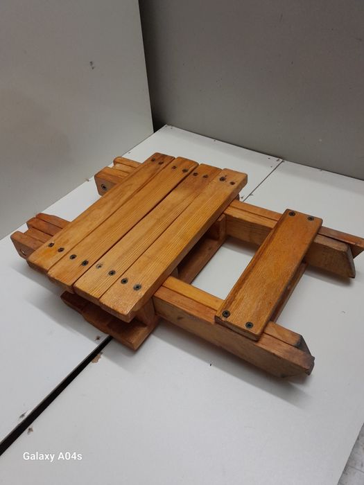 Стільчик розкладний дерев'яний