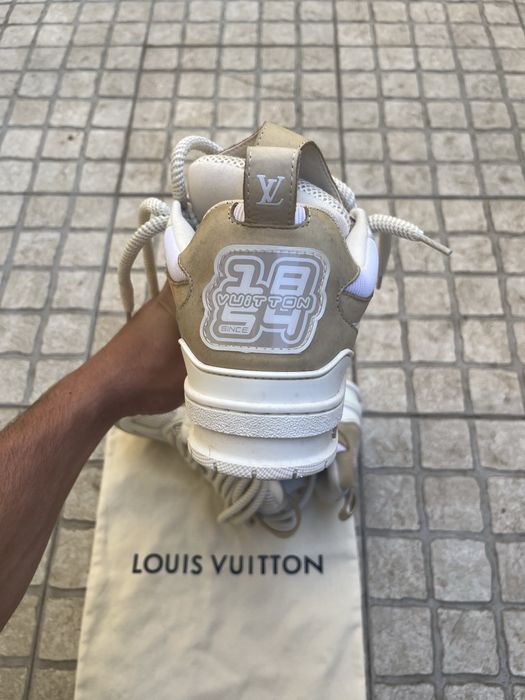 Lv skater beje e brancas