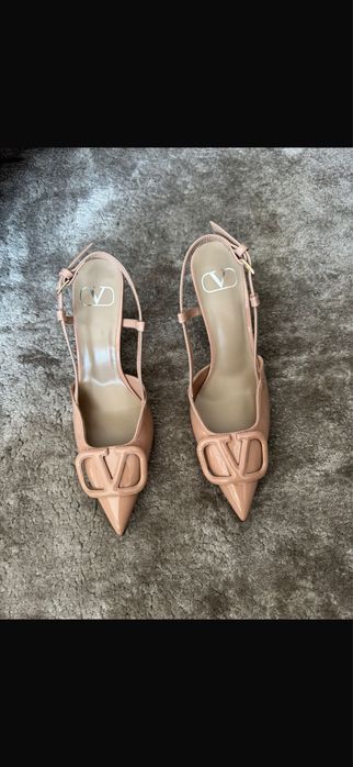 Czułenka Valentino 37