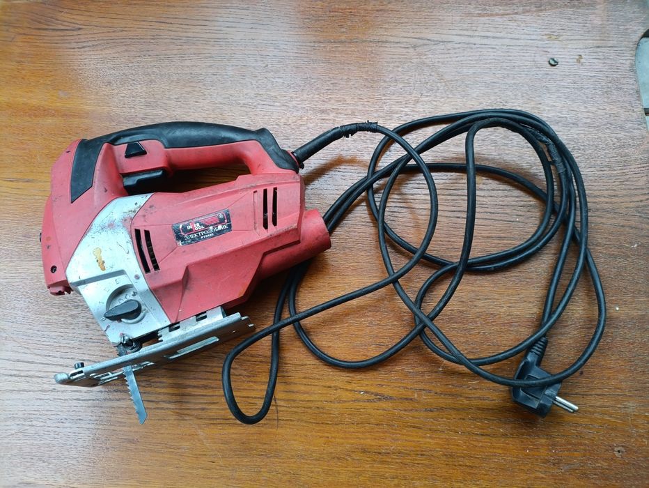 лобзик Intertool