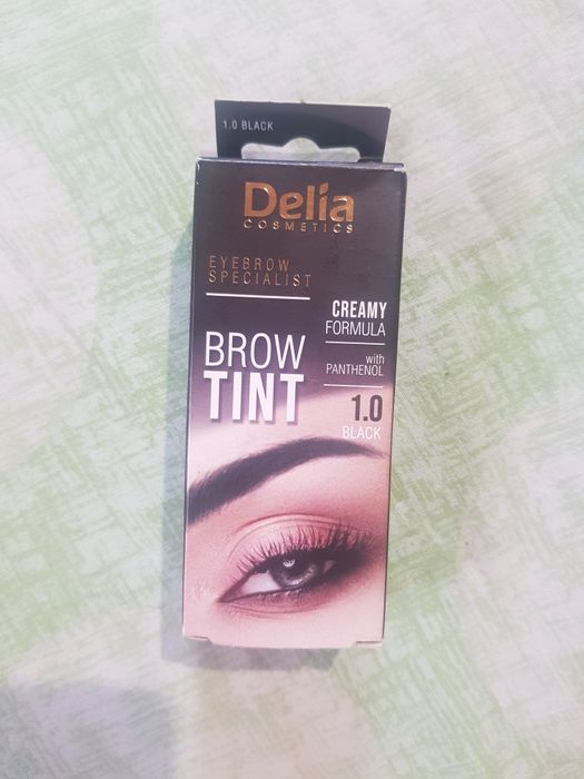 Farbka do brwi w kremie henna Delia czarna