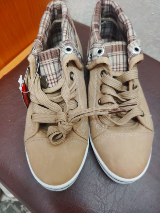 Nowe buty dla chłopca 33