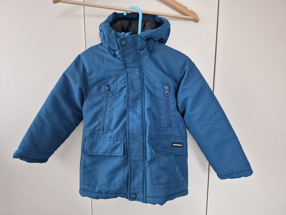 Ocieplana kurtka dla chłopca na cieplejsze zimowe dni lub przejściówka