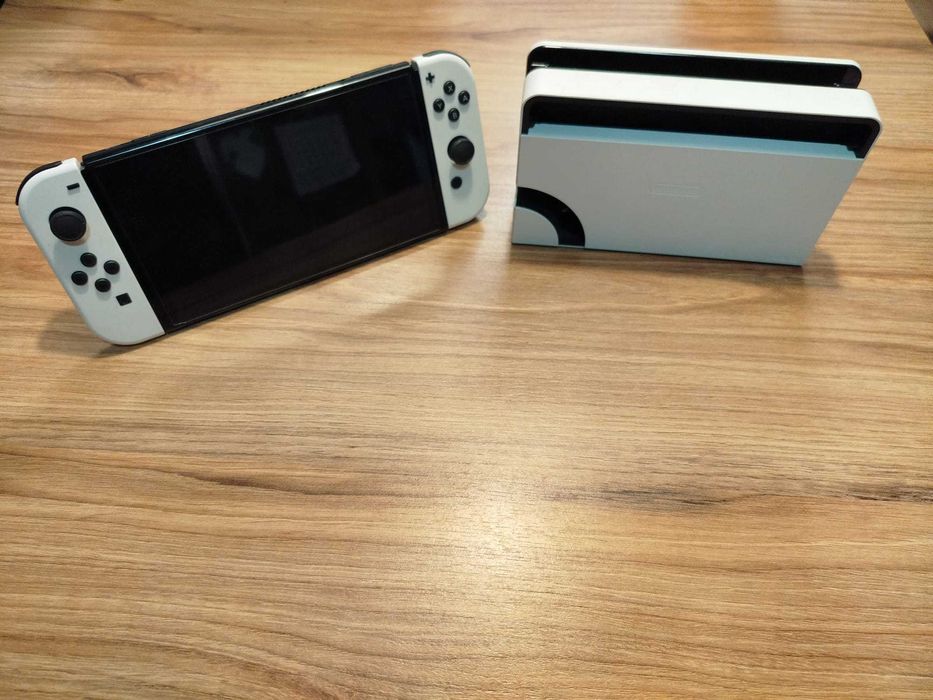 konsola nintendo switch oled
