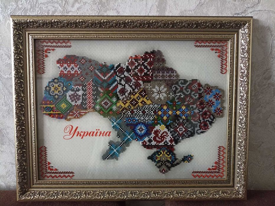 Картина вишита чеським бісером